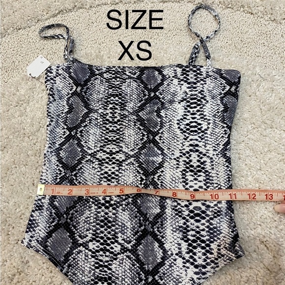 Black white grey bodysuit Snakeskin XS and small NWT - Picture 6 of 10